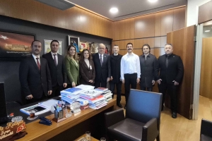 T.B.M.M' DE SAYIN VEKİLLERİMİZE TEKNİK HİZMETLER SINIFI ÇALIŞANLARININ SORUNLARINI DİLE GETİRDİK, ÇÖZÜM YÖNTEMLERİNE İLİŞKİN İSTİŞARELERDE BULUNDUK.