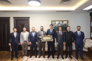 T.B.M.M' DE SAYIN VEKİLLERİMİZE TEKNİK HİZMETLER SINIFI ÇALIŞANLARININ SORUNLARINI DİLE GETİRDİK, ÇÖZÜM YÖNTEMLERİNE İLİŞKİN İSTİŞARELERDE BULUNDUK.