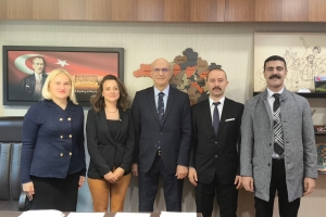 T.B.M.M' DE SAYIN VEKİLLERİMİZE TEKNİK HİZMETLER SINIFI ÇALIŞANLARININ SORUNLARINI DİLE GETİRDİK, ÇÖZÜM YÖNTEMLERİNE İLİŞKİN İSTİŞARELERDE BULUNDUK.